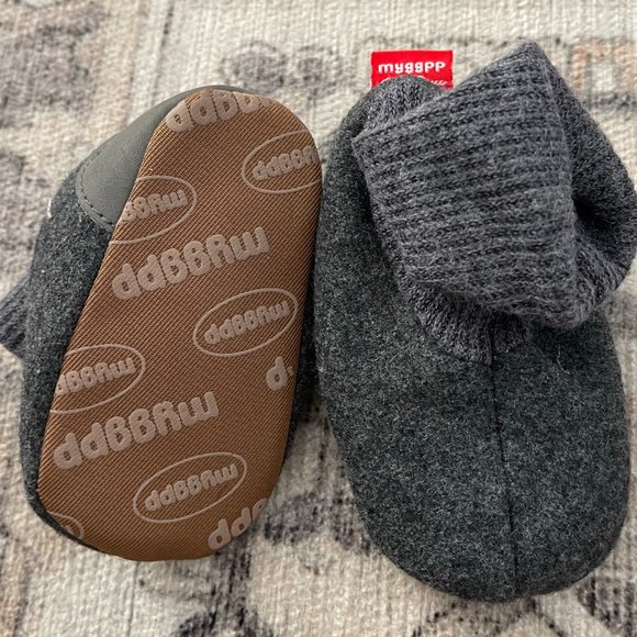 ddBBRw Baby Slipper Booties - Picture 2 of 4